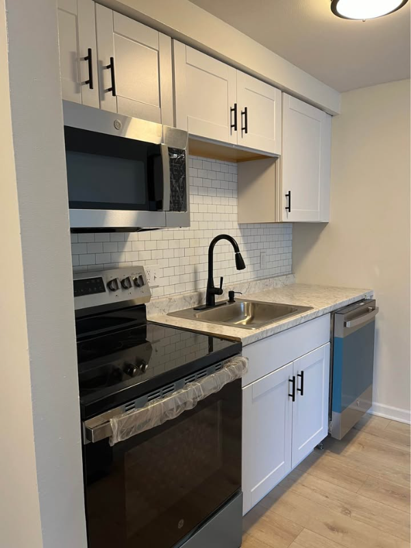 Syracuse Apartment: 1109 1st North St