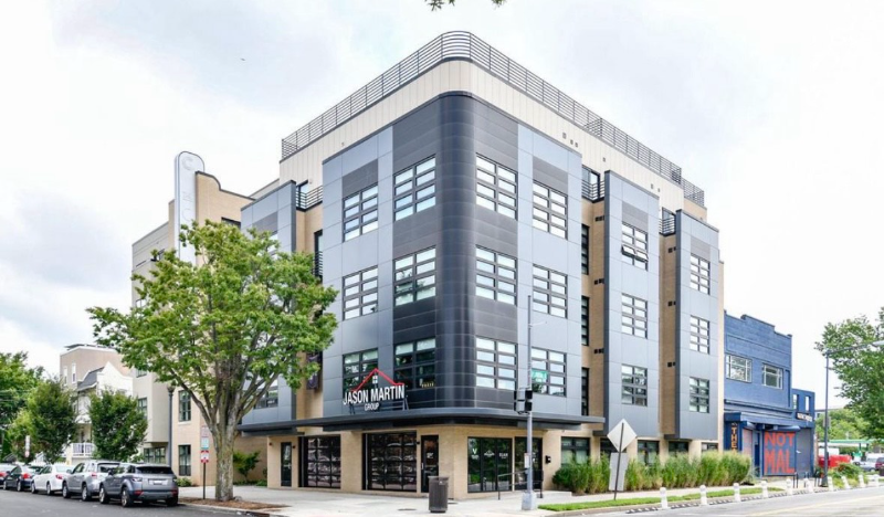 Washington Condo: 1111 Orren St NE