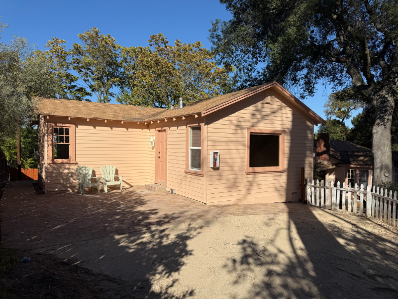 Atascadero House: 5381 Mariquita Ave