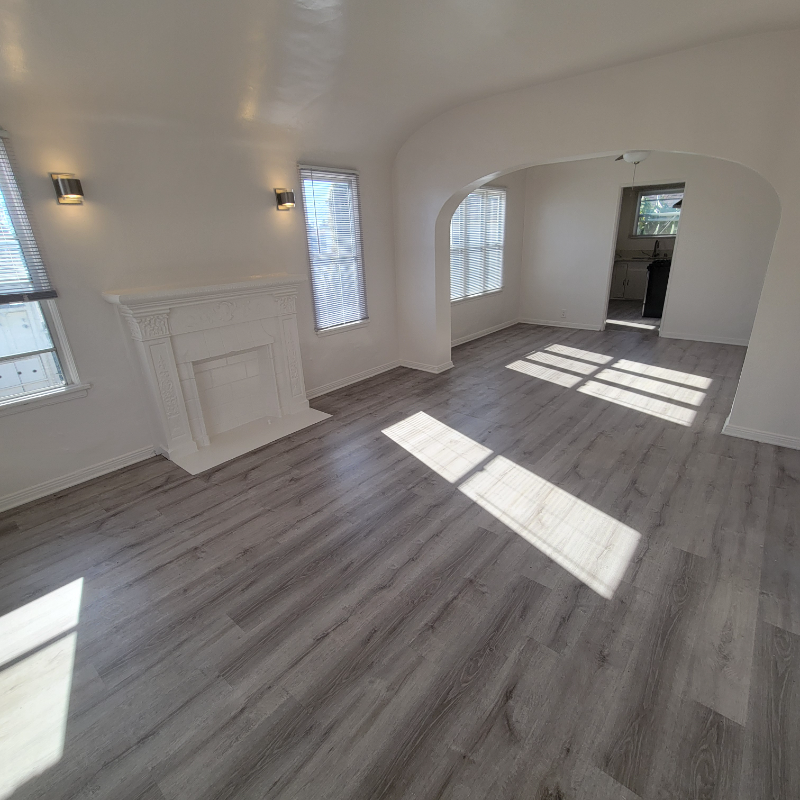 Los Angeles Apartment: 1509 12th Ave