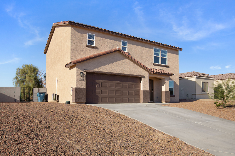 Fort Mohave House: 5749 S Club House Drive
