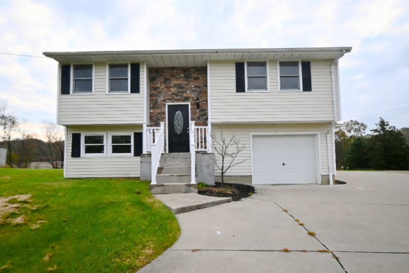 Verona House: 615 Concord Rd