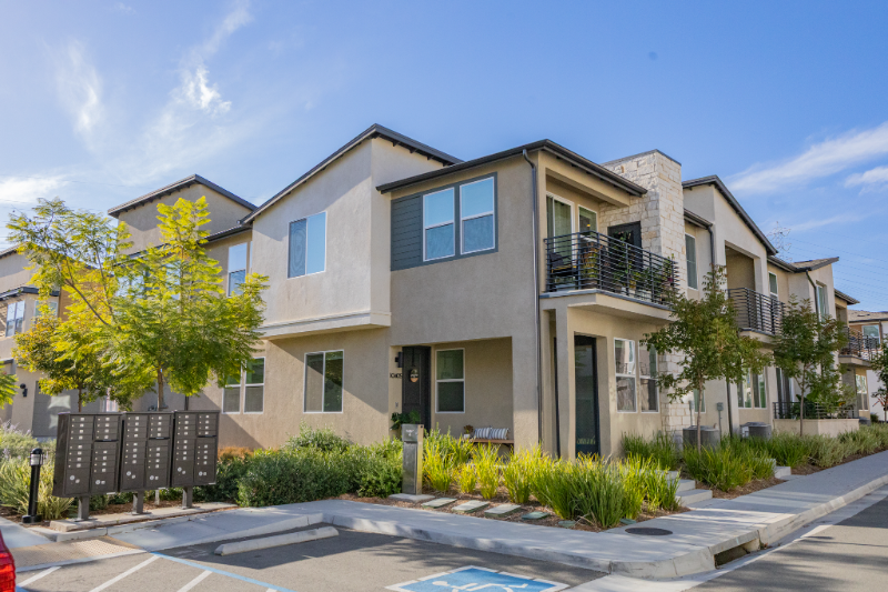 San Diego Townhome: 10450 Galen Way
