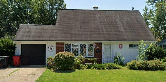 Grove City House: 3011 Dennis Lane