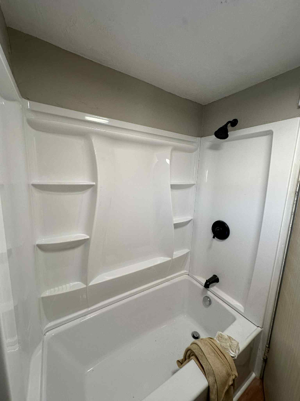 NEW KENSINGTON Multiplex: 1247 LEISHMAN AVE