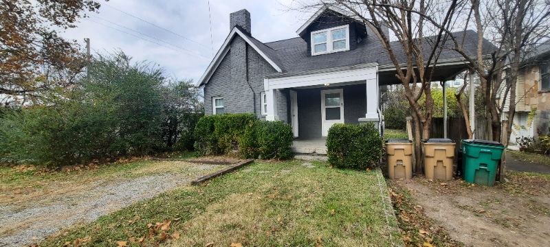 Nashville House: 636 Benton Ave