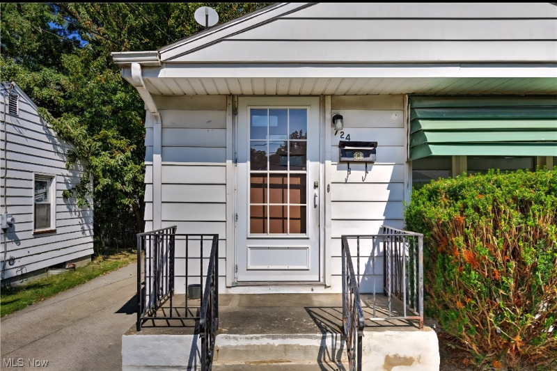 Youngstown House: 724 Laclede Ave