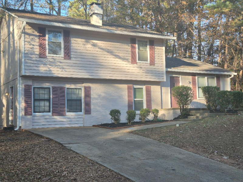 Decatur House: 4446 Blackbirch Lane