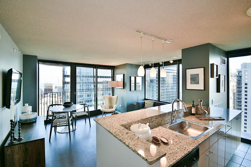 Chicago Condo: 221 North Columbus Dr