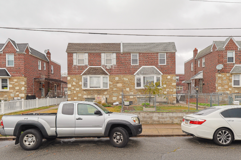 Philadelphia Townhome: 2421 Vista St