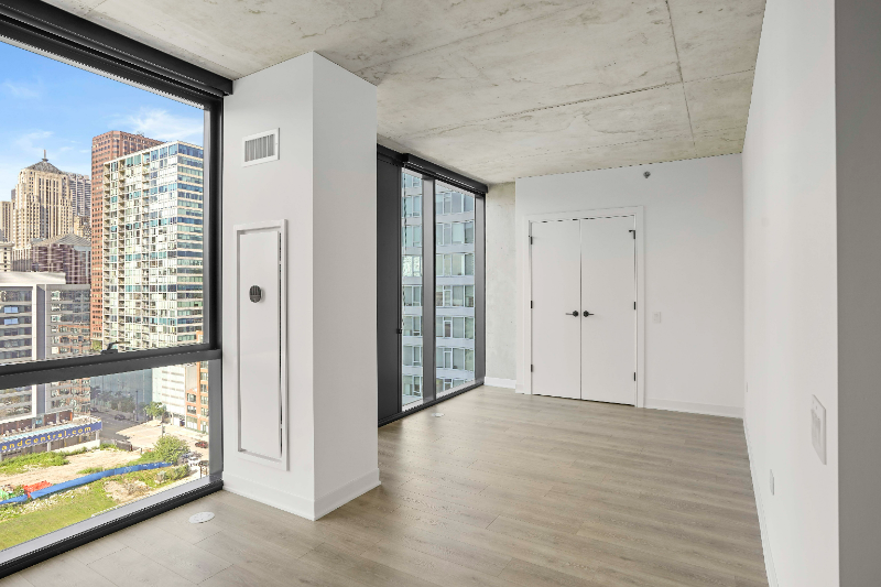 Chicago Condo: 245 W Polk