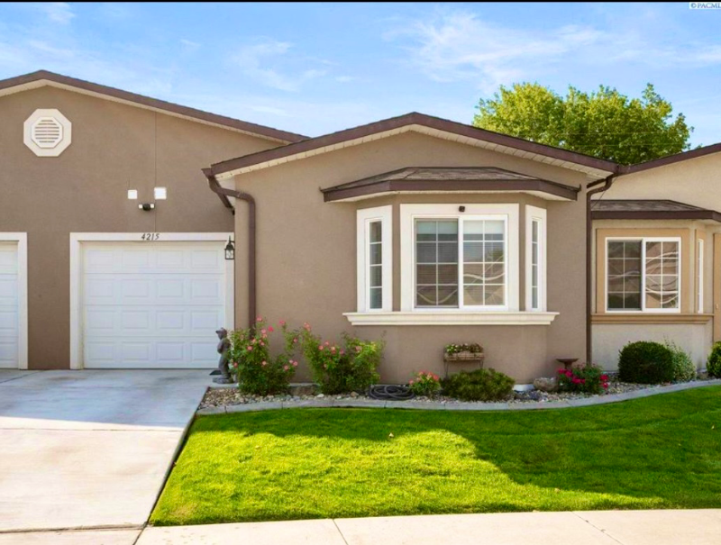 Kennewick House: 4215 w 2nd Ave