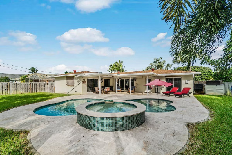 BOYNTON BEACH House: 306 SW 11TH AVE
