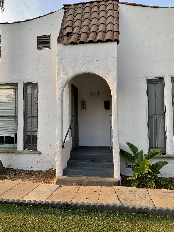 los angeles Apartment: 808 poinsettia pl