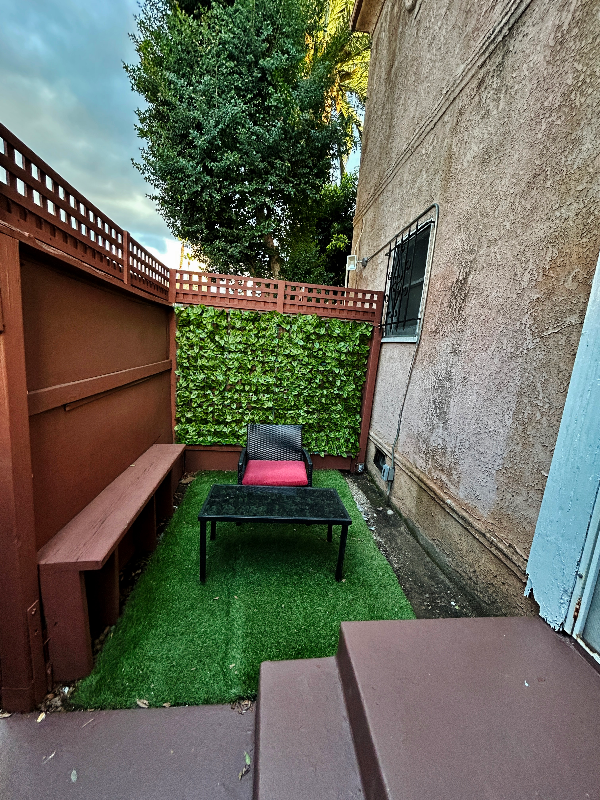 los angeles Apartment: 1781 ORCHID AVE