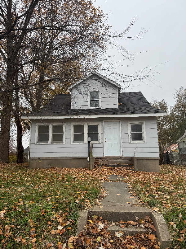 Cape Girardeau House: 1209 S Sprigg st.
