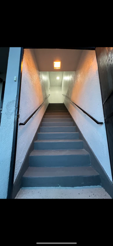 Los Angeles Apartment: 1348 W 92nd St