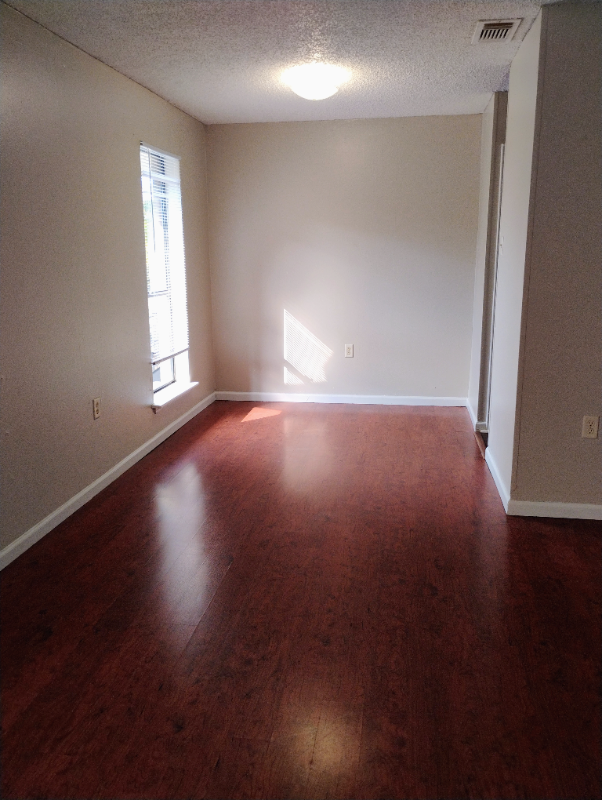 BATON ROUGE Multiplex: 1754 CEDAR LAKE DR APT D