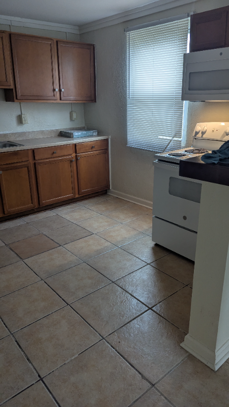 New Orleans Multiplex: 5120 Burgundy St