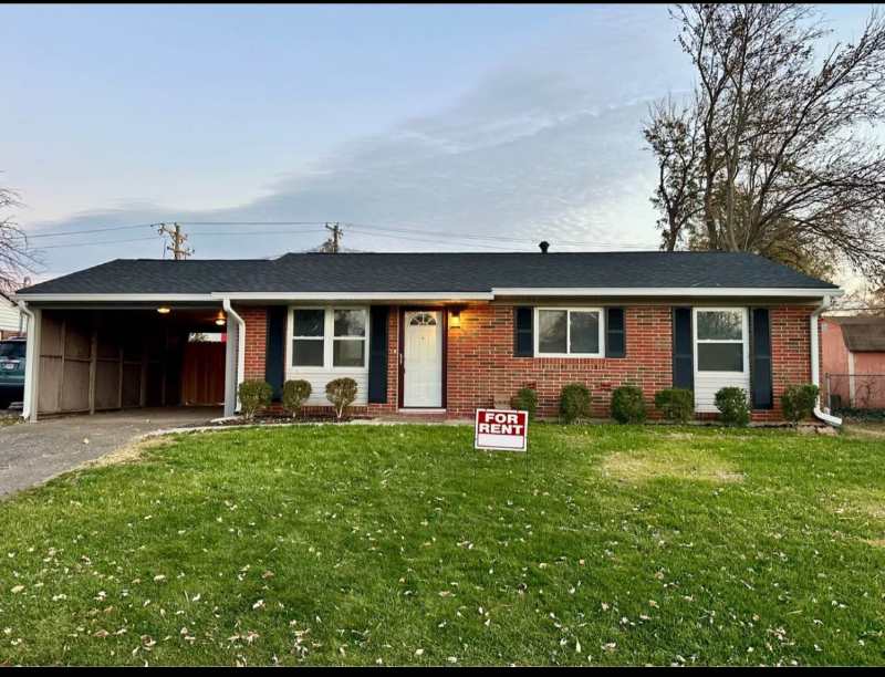 Clarksville House: 716 Spicewood Dr