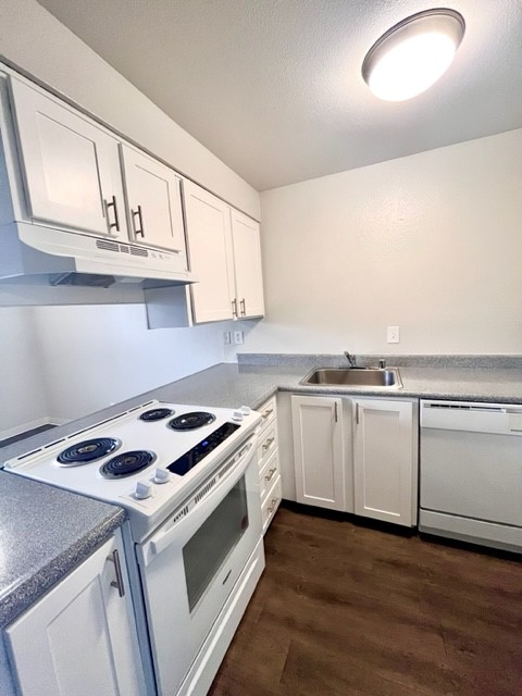 University Place Apartment: 5726 59th Street Ct W