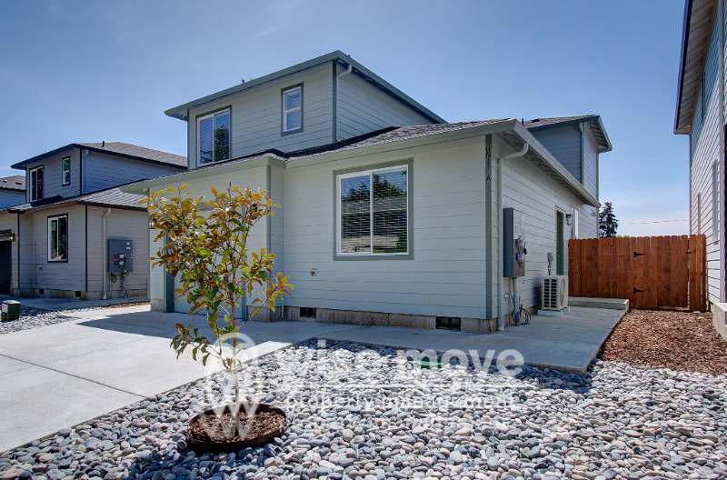 Vancouver Condo: 1311 N Garrison Rd