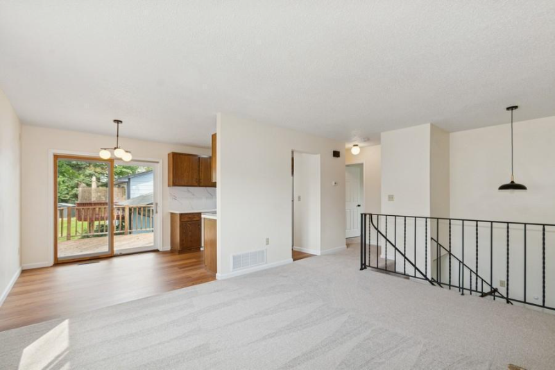 Maple Grove House: 8983 Vinewood Lane North