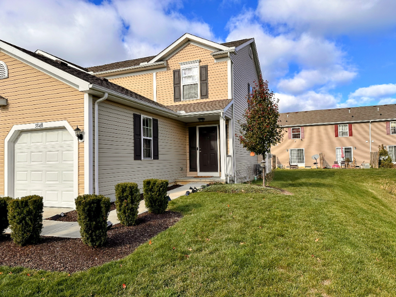 Avon Lake Townhome: 33168 Beverly Ln