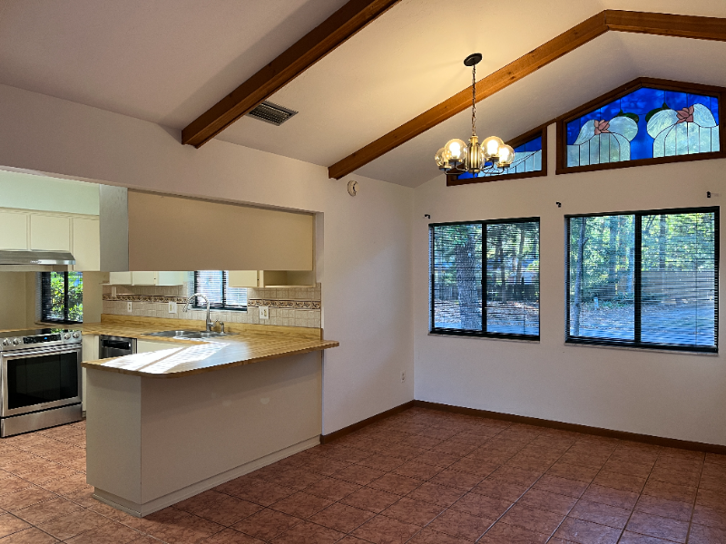 Gainesville House: 501 SW 75th Terrace