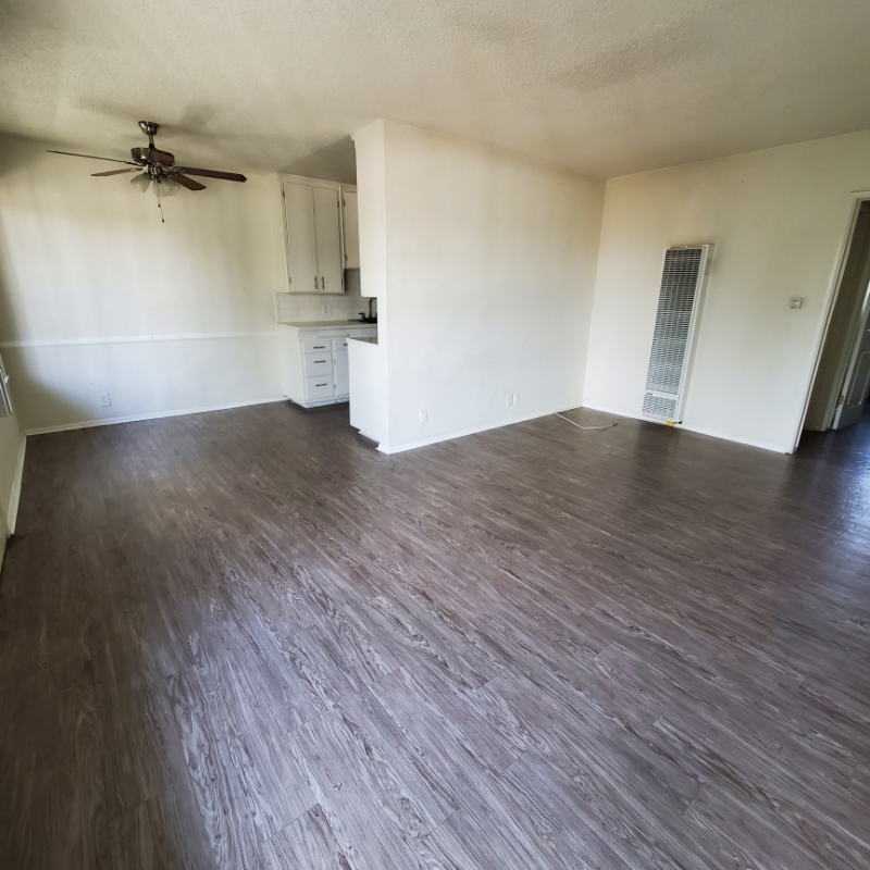 Los Angeles Apartment: 4847 Slauson Ave