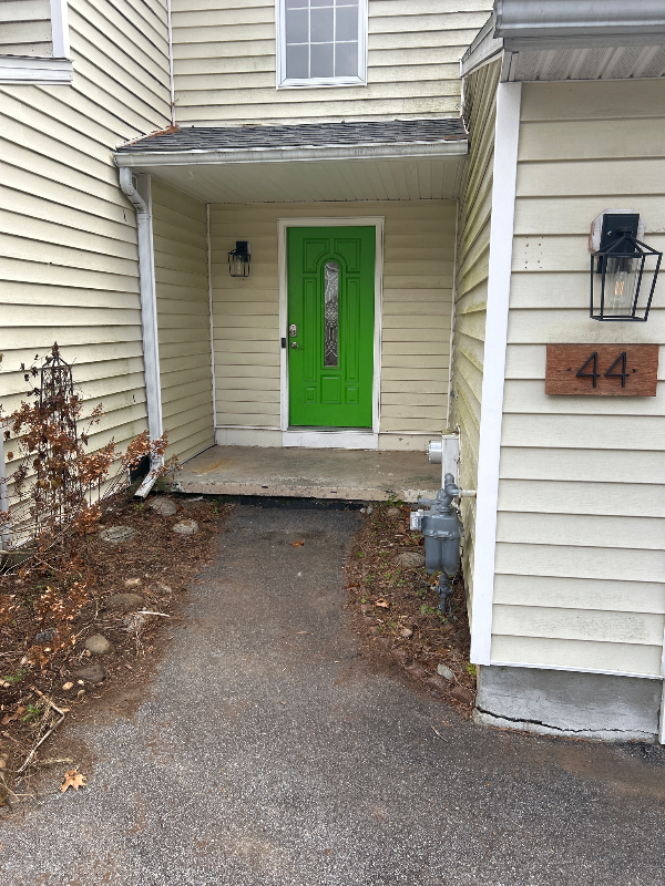 Ballston Spa Townhome: 44 deer run dr