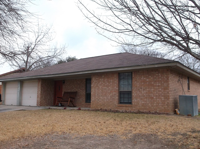 Copperas Cove House: 205 E Hogan Drive