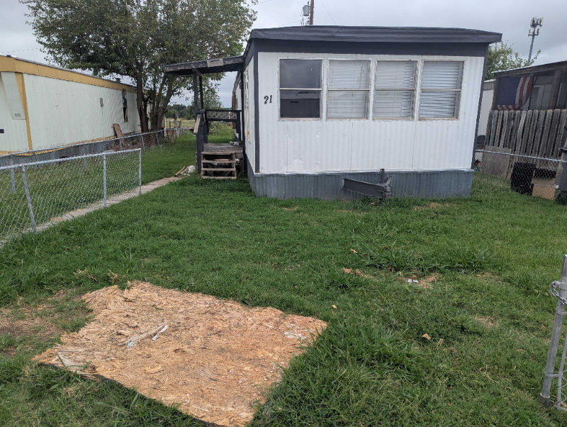 Lawton Other: 2504 SW Jefferson Ave