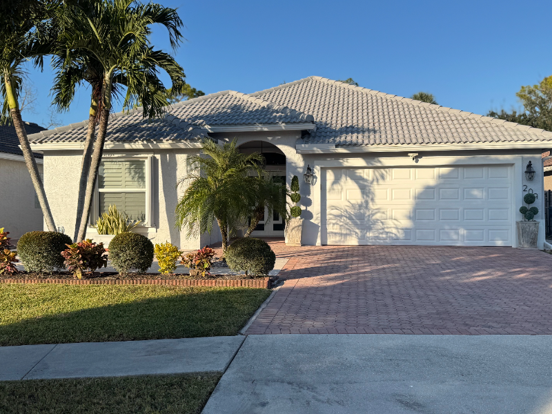 Royal Palm Beach House: 209 Preserve Court