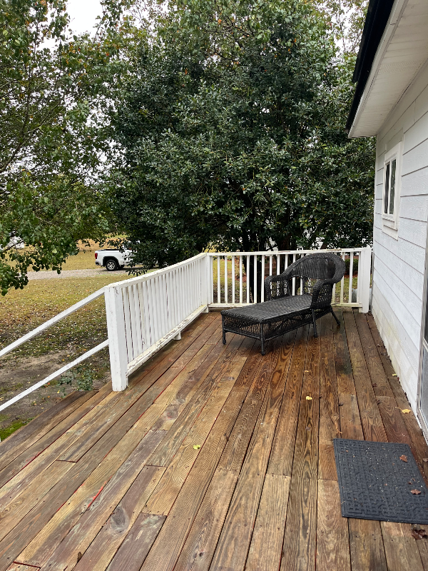 Castalia House: 8509 Edwards Rd