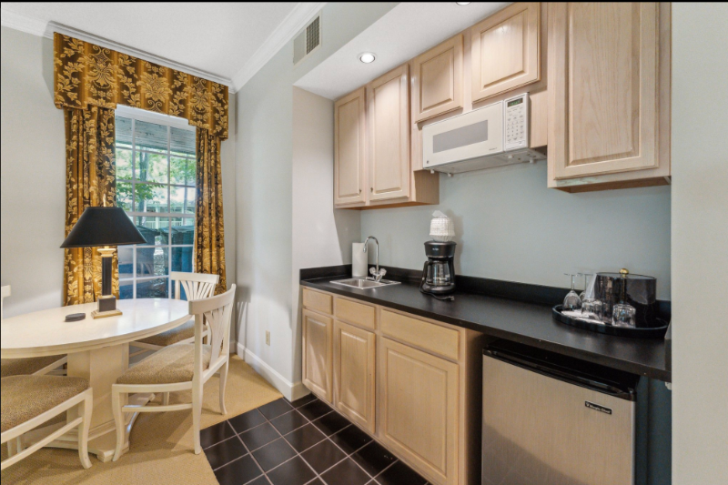 Chapel Hill Condo: 11470 Club Drive