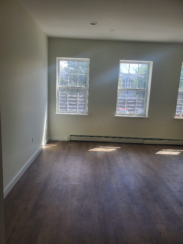 Bronx Multiplex: 672 East 224st