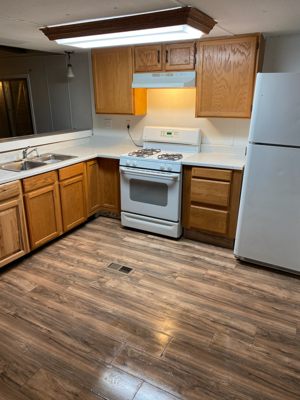 Longmont House: 10 9th Ave