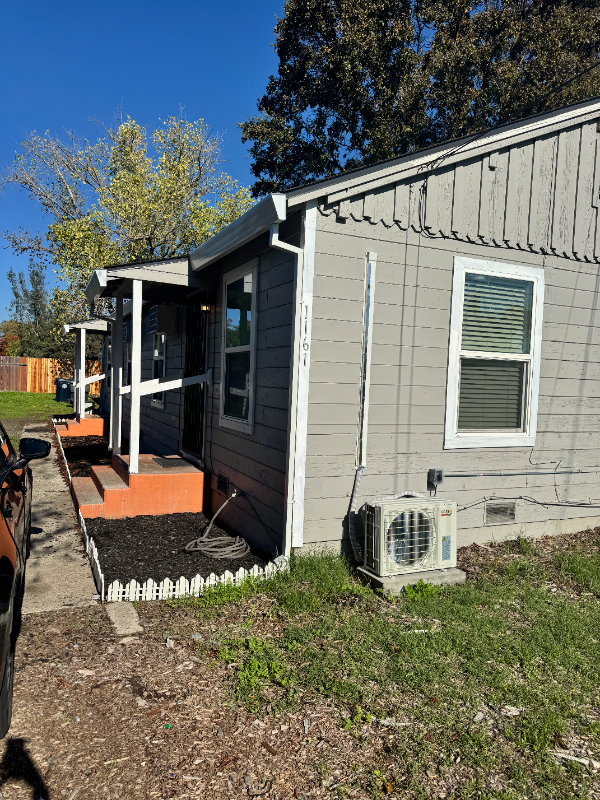 SACRAMENTO Multiplex: 1161 ACACIA AVE Unit B