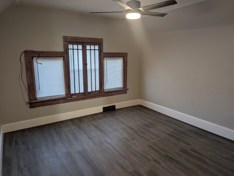 Lincoln Apartment: 3827 South 48th Street