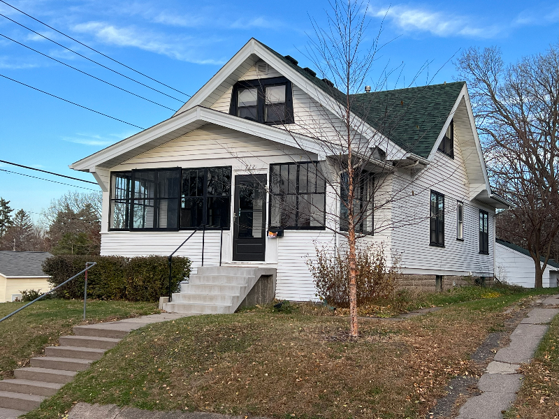 Saint Paul House: 712 Winslow Ave