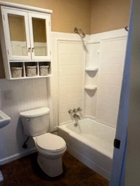 Huron Apartment: 307 GUMWOOD