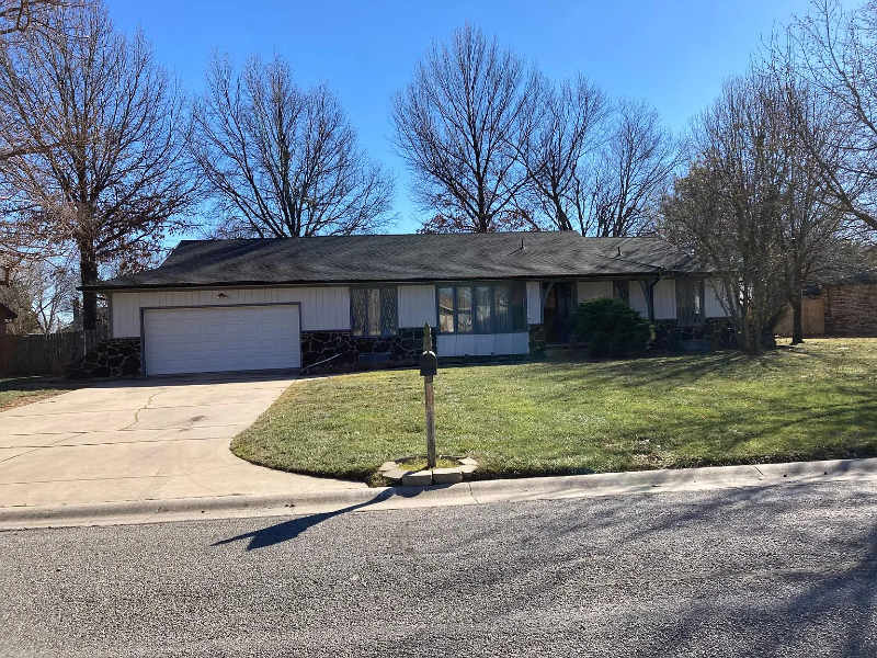 Wichita House: 2342 N Winstead Cir