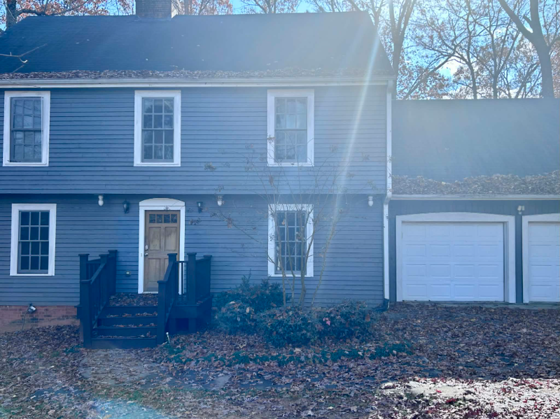 Kennesaw House: 1773 Timber Lake Rd