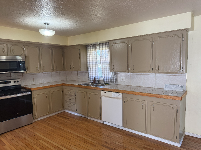 Springfield House: 3017 E. Hawkins St.