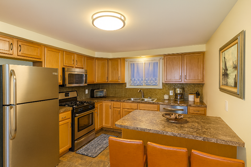 Cheektowaga Apartment: 28 Poinciana Pkwy unit 2