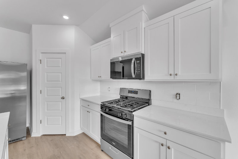 Fayetteville House: 4671 W Aurora St