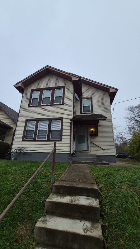 Dayton Townhome: 2028 Revere Ave