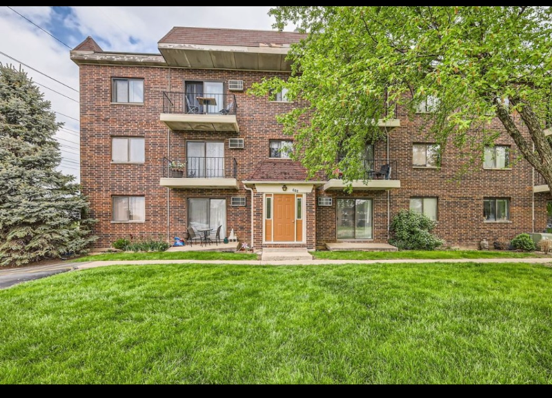 Addison Condo: 953 N Rohlwing Rd Apt 201a Unit 201a