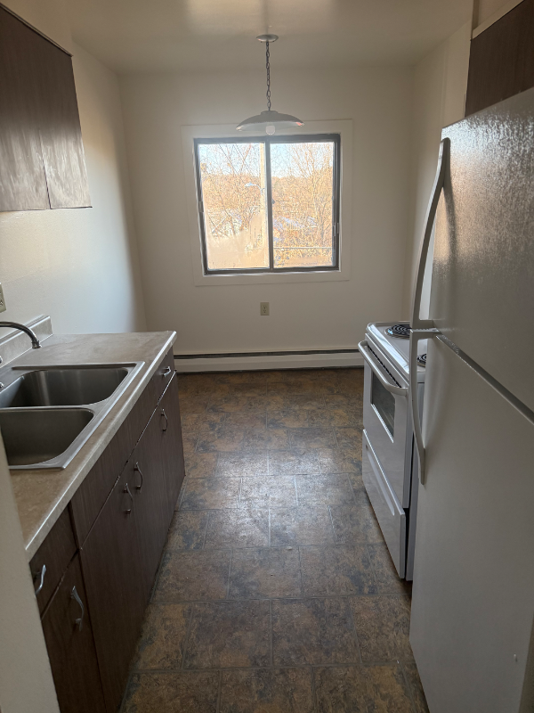 Saint Paul House: 729 Oakdale Ave